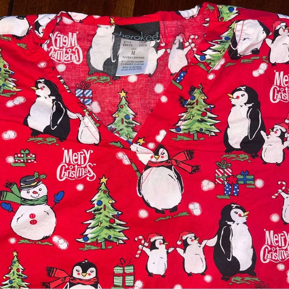 Scrub Top! - Picture 2 of 5